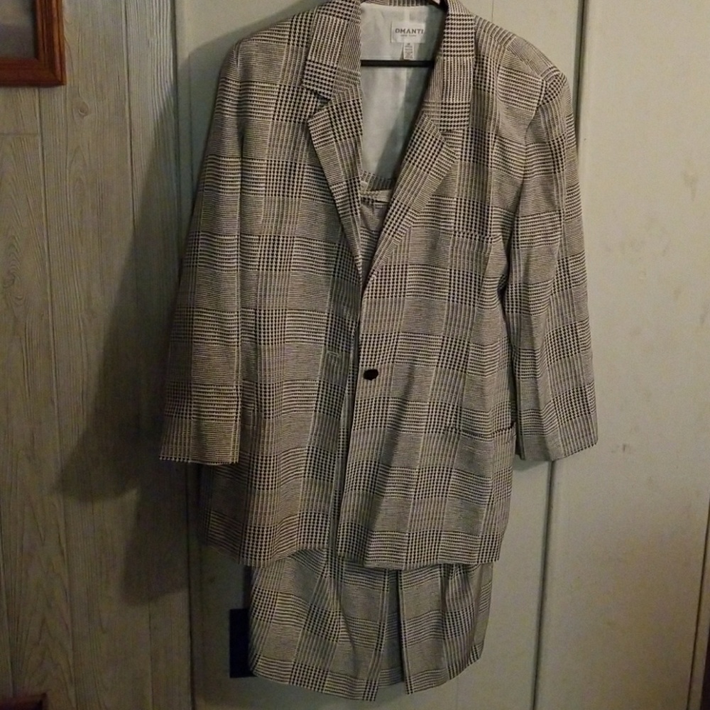 Silk skirt suit